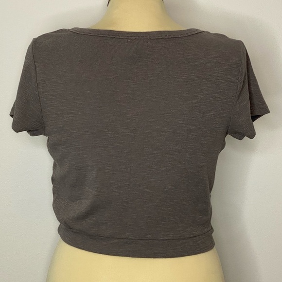 Flirtitude Active Grey Snap Front Crop Top - Picture 3 of 6